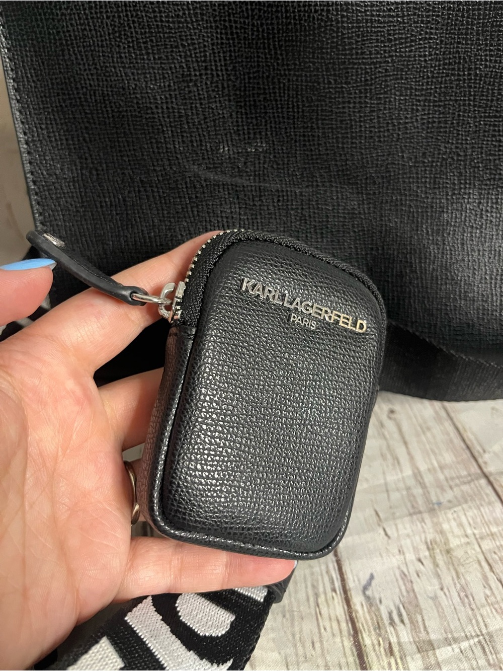 KARL LAGERFELD PARIS Black Pebbled Logo Tote Bag Zip Top Purse - Picture 4 of 14